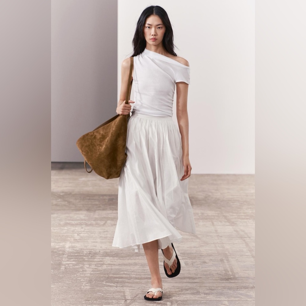 Zara Maxi Skirt White Size Large